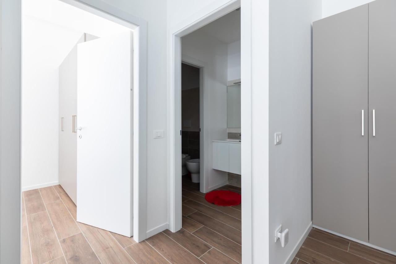Minerva - 1 Bedroom Two Steps From *