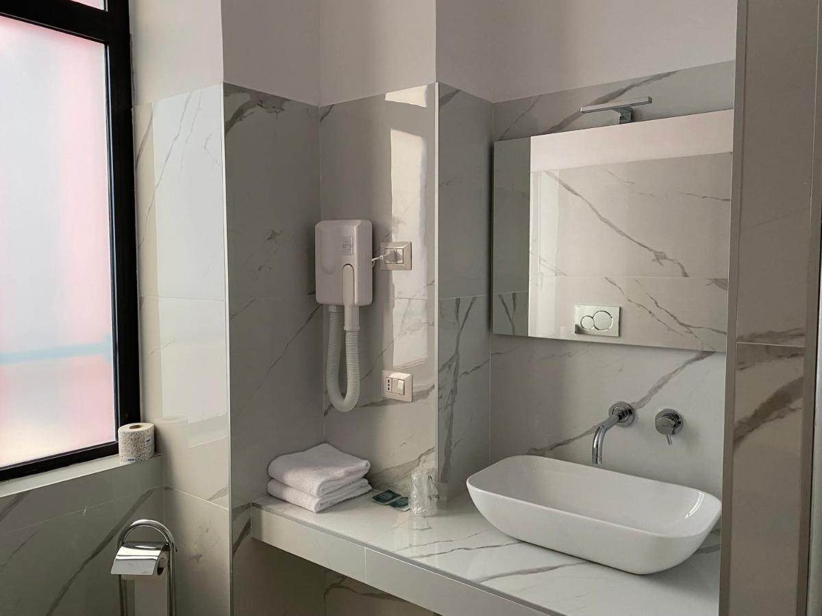 Oasi Village Hotel Milan