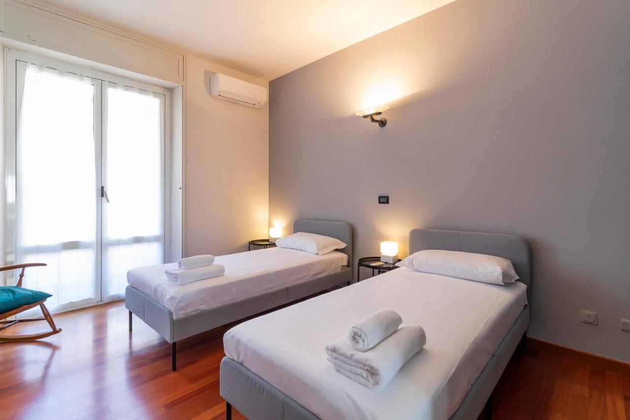 Apartamento Altido Sleek Flat With Balcony, Walking Distance From Centre