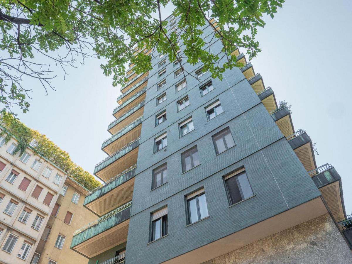 The Rent - Spacious One-bedroom In Moscova District Milan