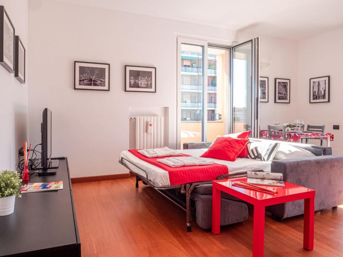 Apartment Bright One-bedroom With Terrace In