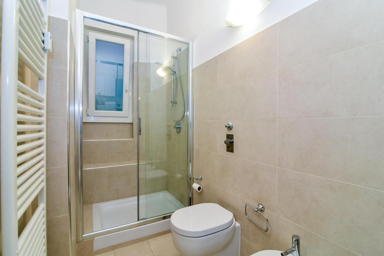 The Rent - Viale Corsica Apartment Milan