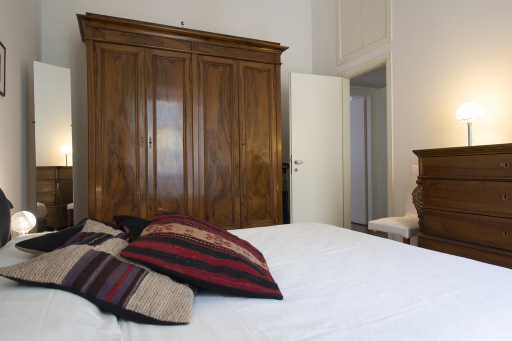 Via Ciro Menotti Halldis Apartment Apartment