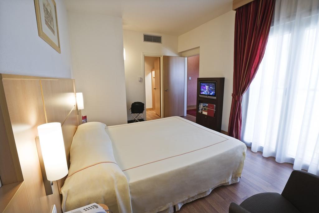 Rafael Hotel 3*
