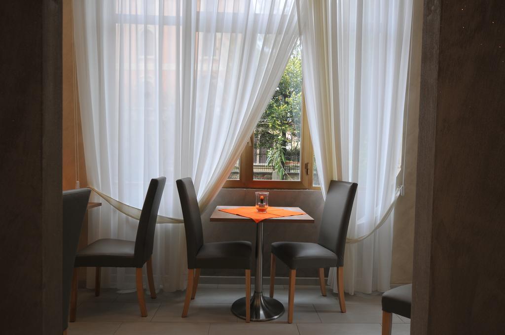 Montecarlo 3* Milan