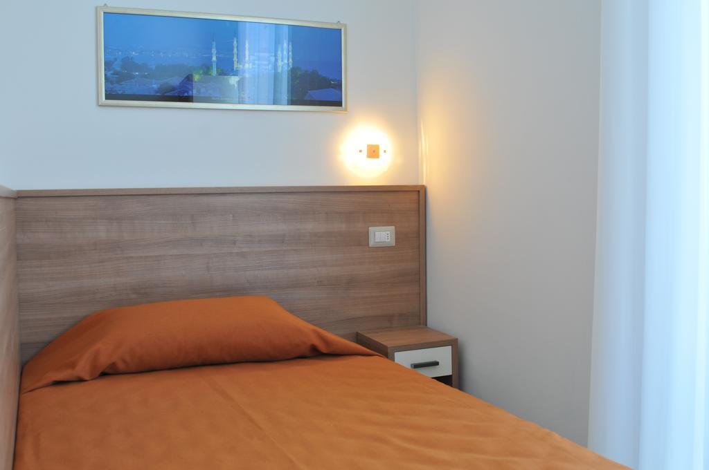 Montecarlo 3* Milan