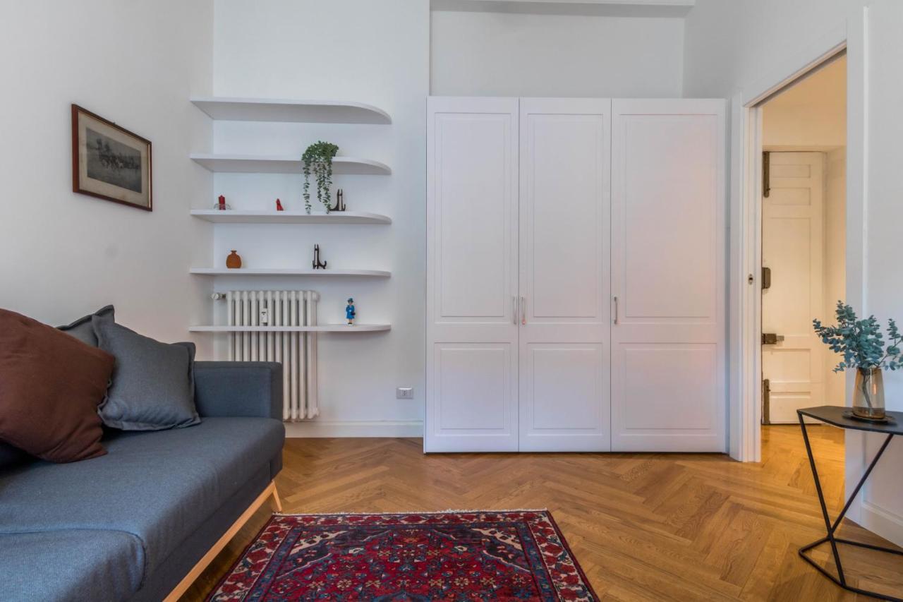 Apartment Joivy Lovely Flat For 2 On Quiet Street Near Centre Milan