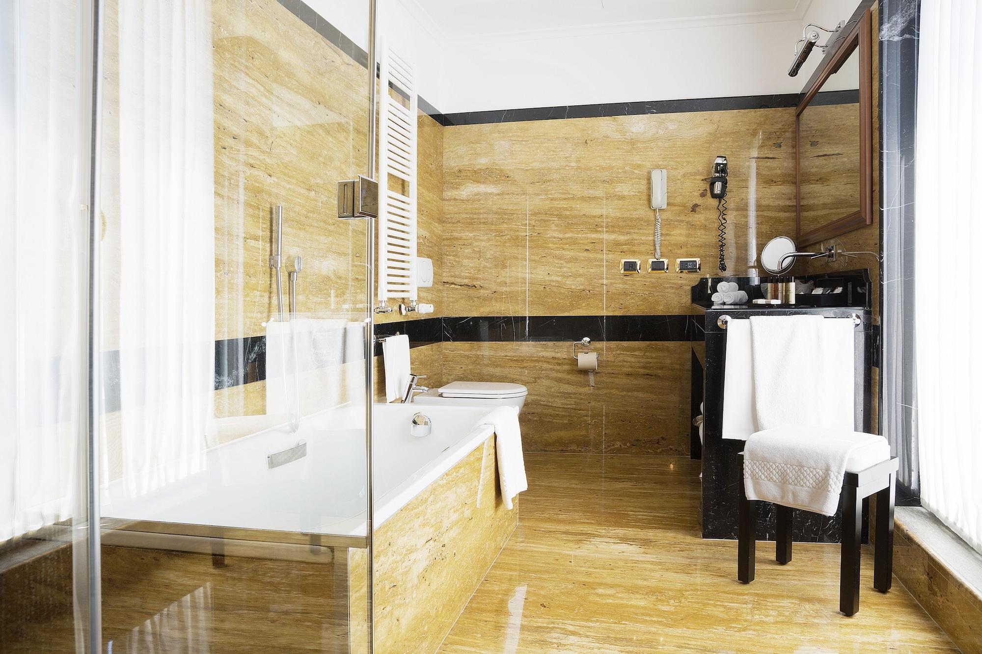 Manzoni Hotel 4*