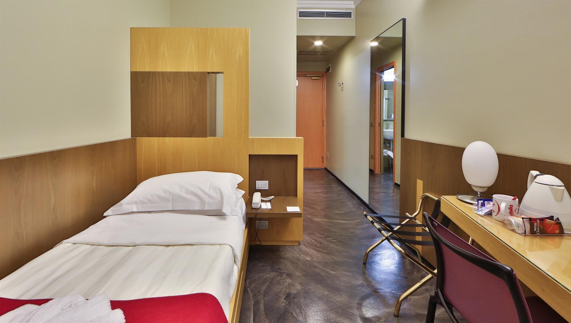 Western Major 4* Milan