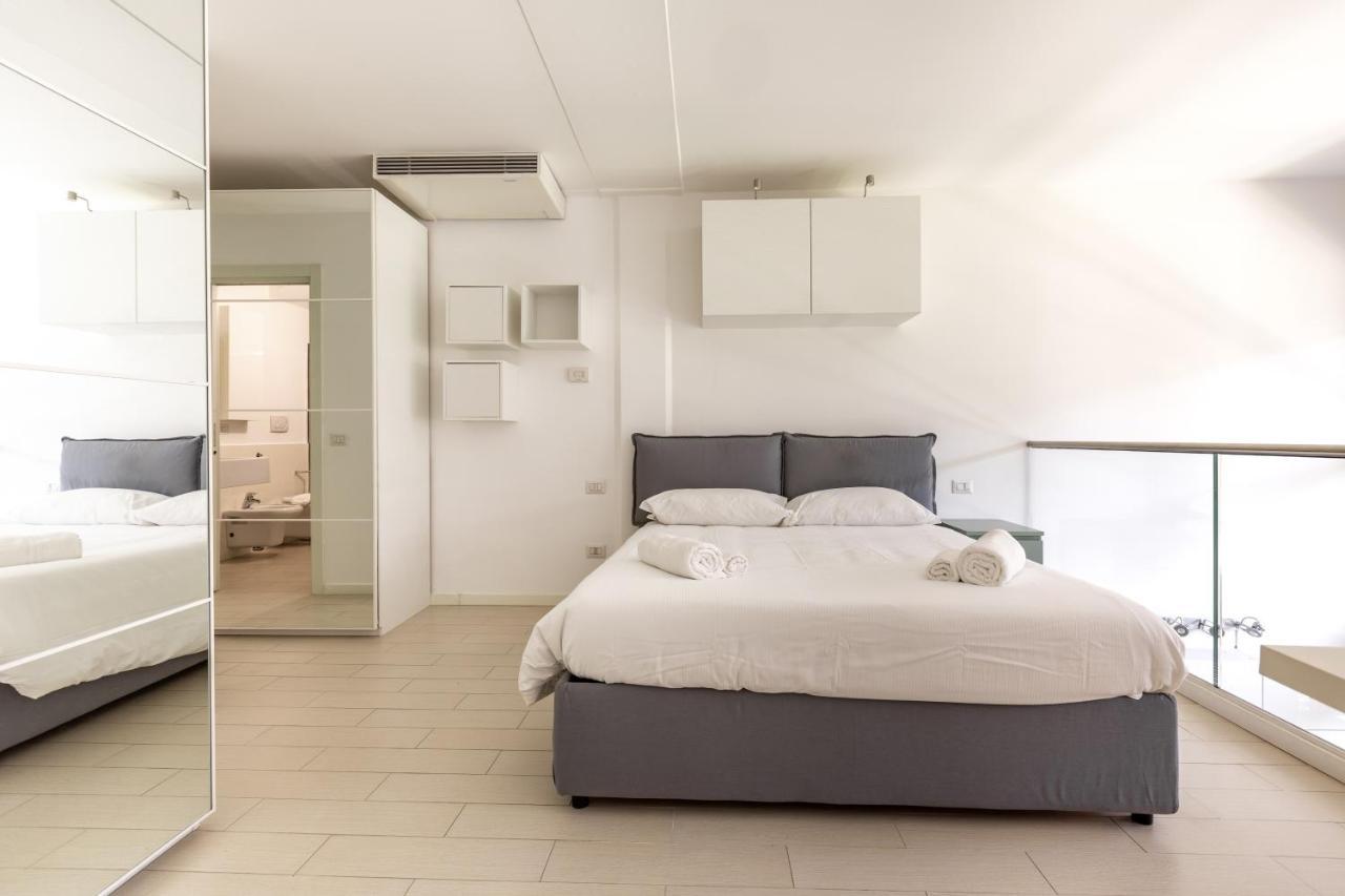 Elegant Loft With Balcony! Appartamento Milano