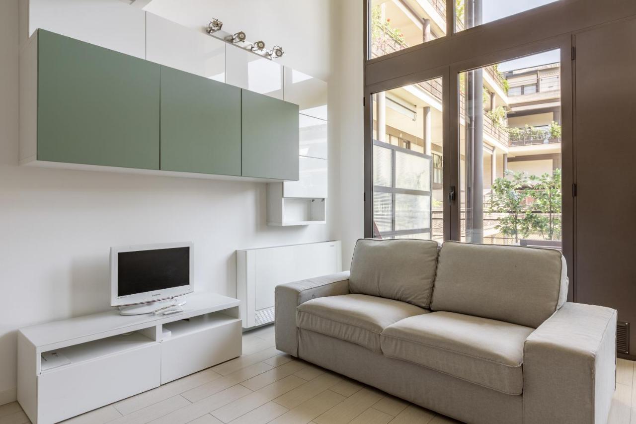 Elegant Loft With Balcony! Appartamento
