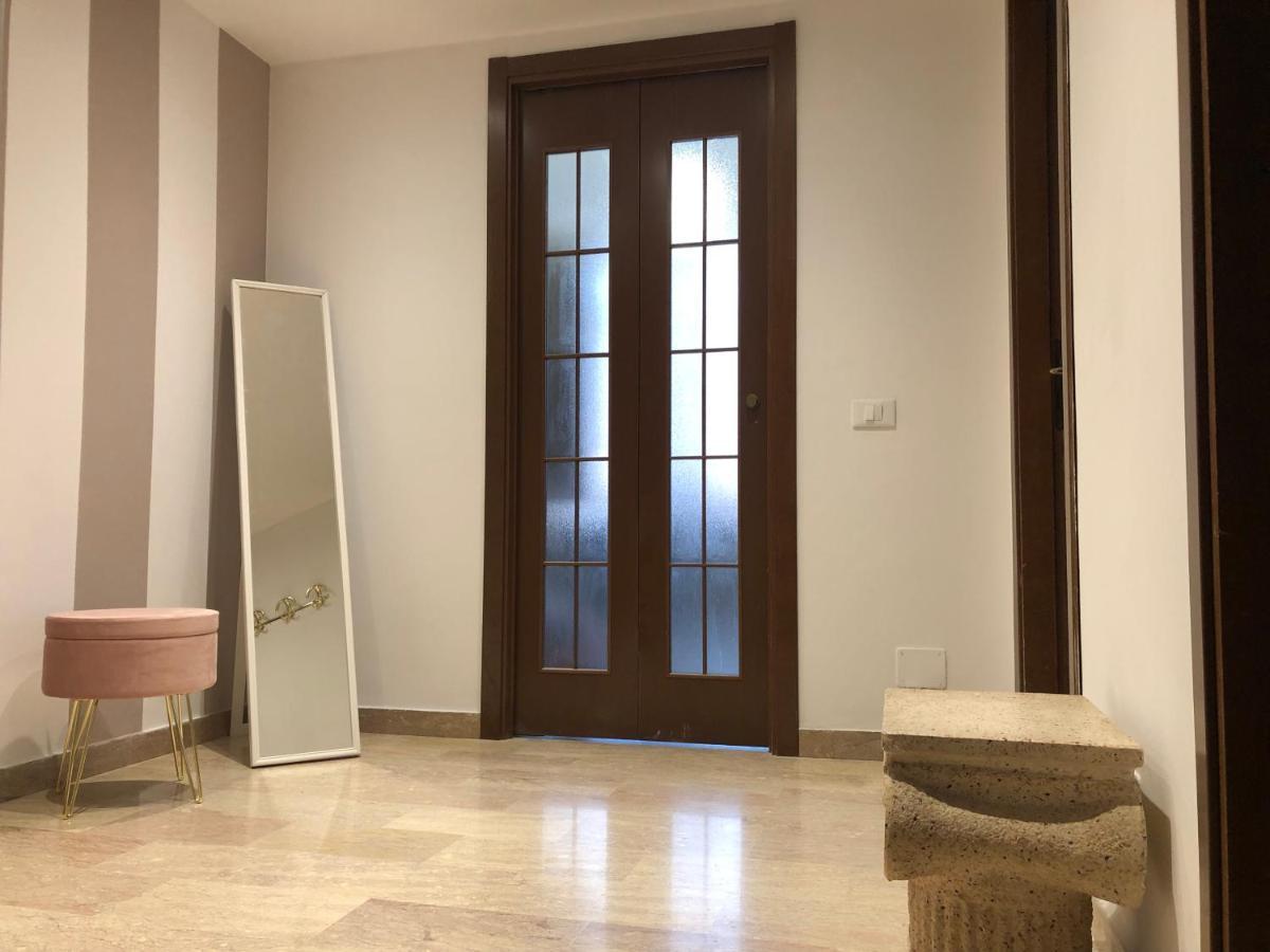 Apartment Ampio Bilocale A Milan