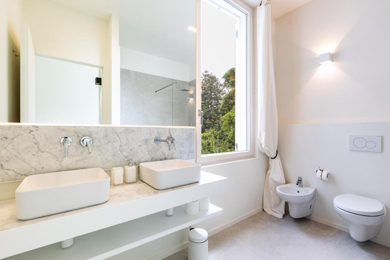 *villa Olivo*with Private Terrace & Jacuzzi + 3bedrooms Milan