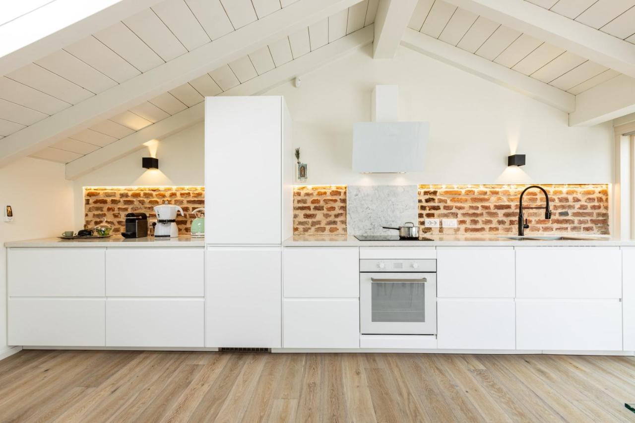 *villa Olivo*with Private Terrace & Jacuzzi + 3bedrooms Holiday home Milan