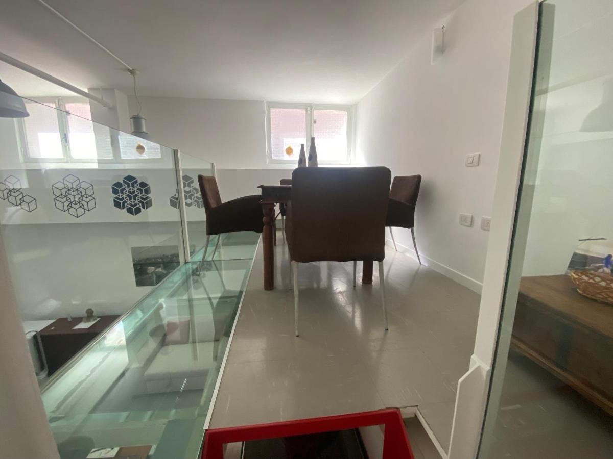 Living Apartment *