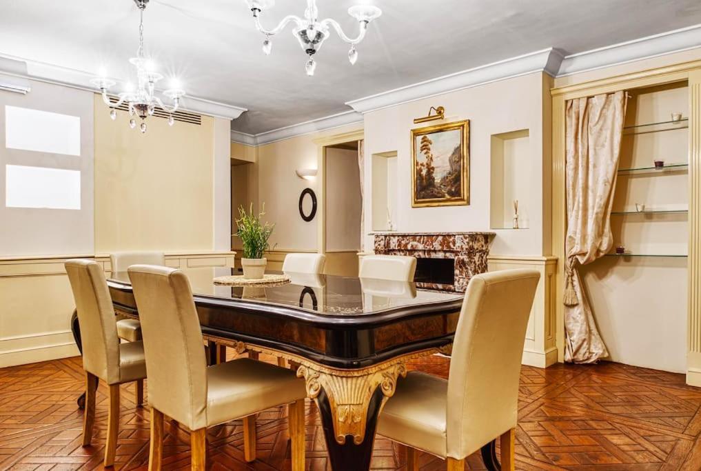 Apartment Luxury 4 Bedrooms Milan
