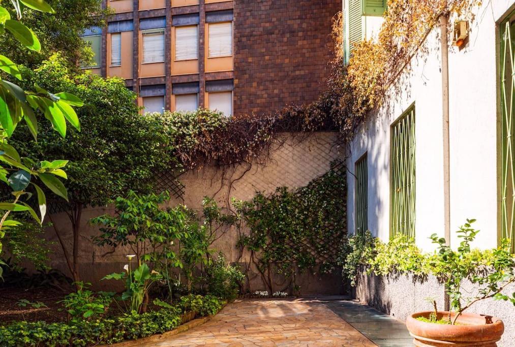 Luxury 4 Bedrooms Apartment *
