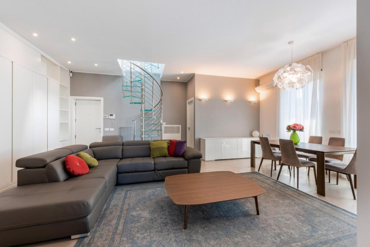 Easylife - Wonderful Penthouse With Terrace A Few Steps From The Duomo Apartment Milan