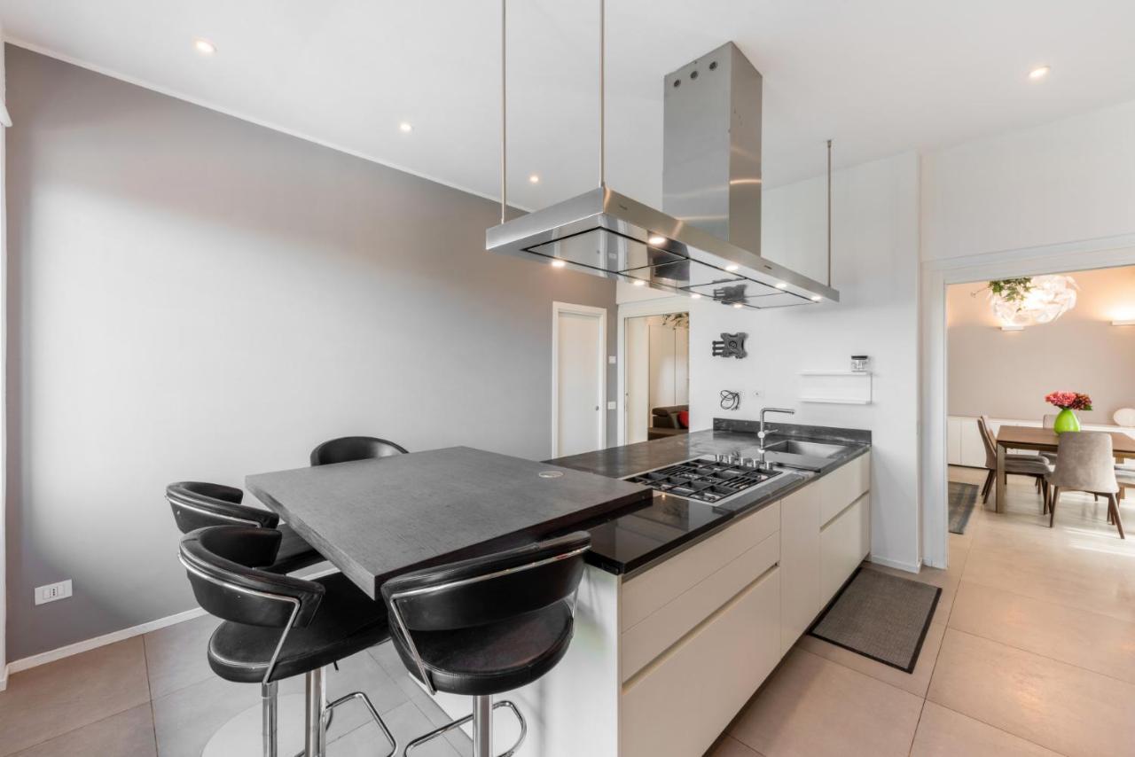 Apartment Easylife - Wonderful Penthouse With Terrace A Few Steps From The Duomo *