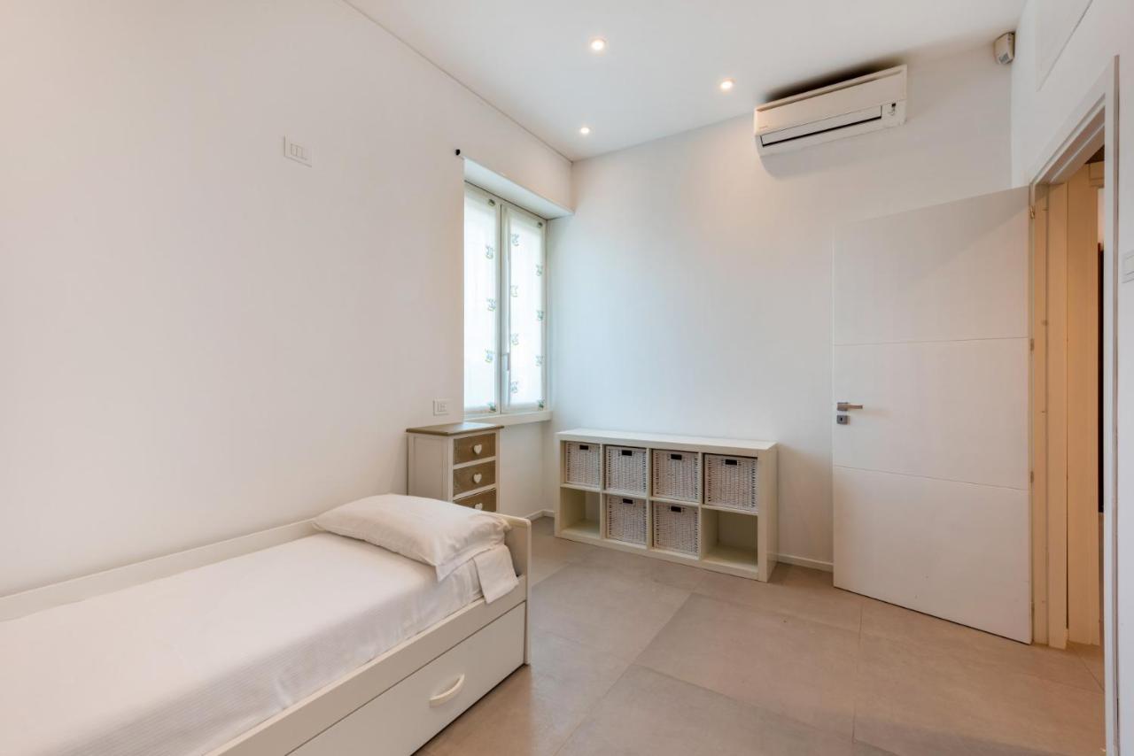 Easylife - Wonderful Penthouse With Terrace A Few Steps From The Duomo Apartment *