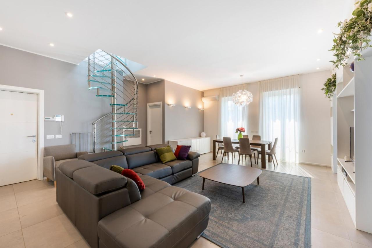Easylife - Wonderful Penthouse With Terrace A Few Steps From The Duomo Apartment Milan