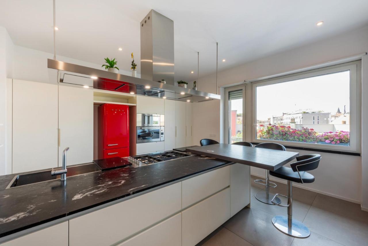 Easylife - Wonderful Penthouse With Terrace A Few Steps From The Duomo Apartment Milan