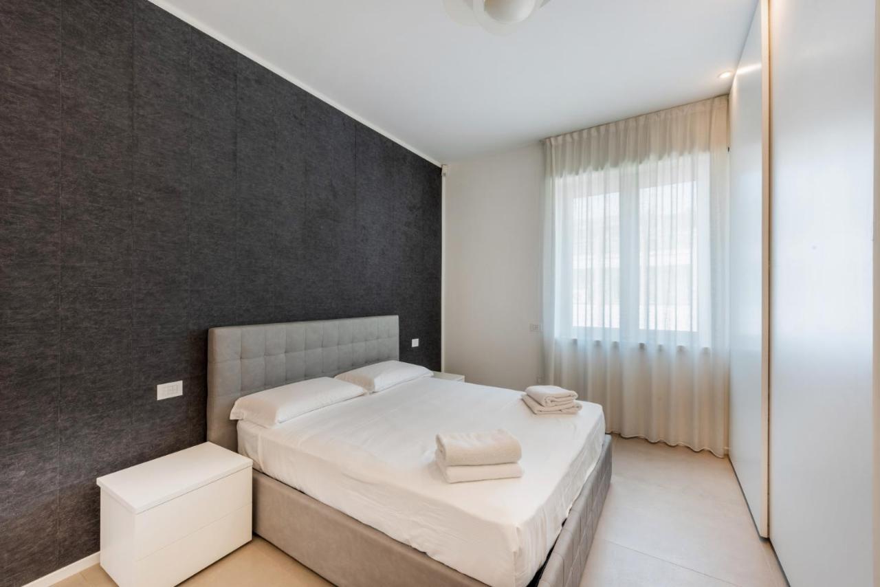 Apartment Easylife - Wonderful Penthouse With Terrace A Few Steps From The Duomo *