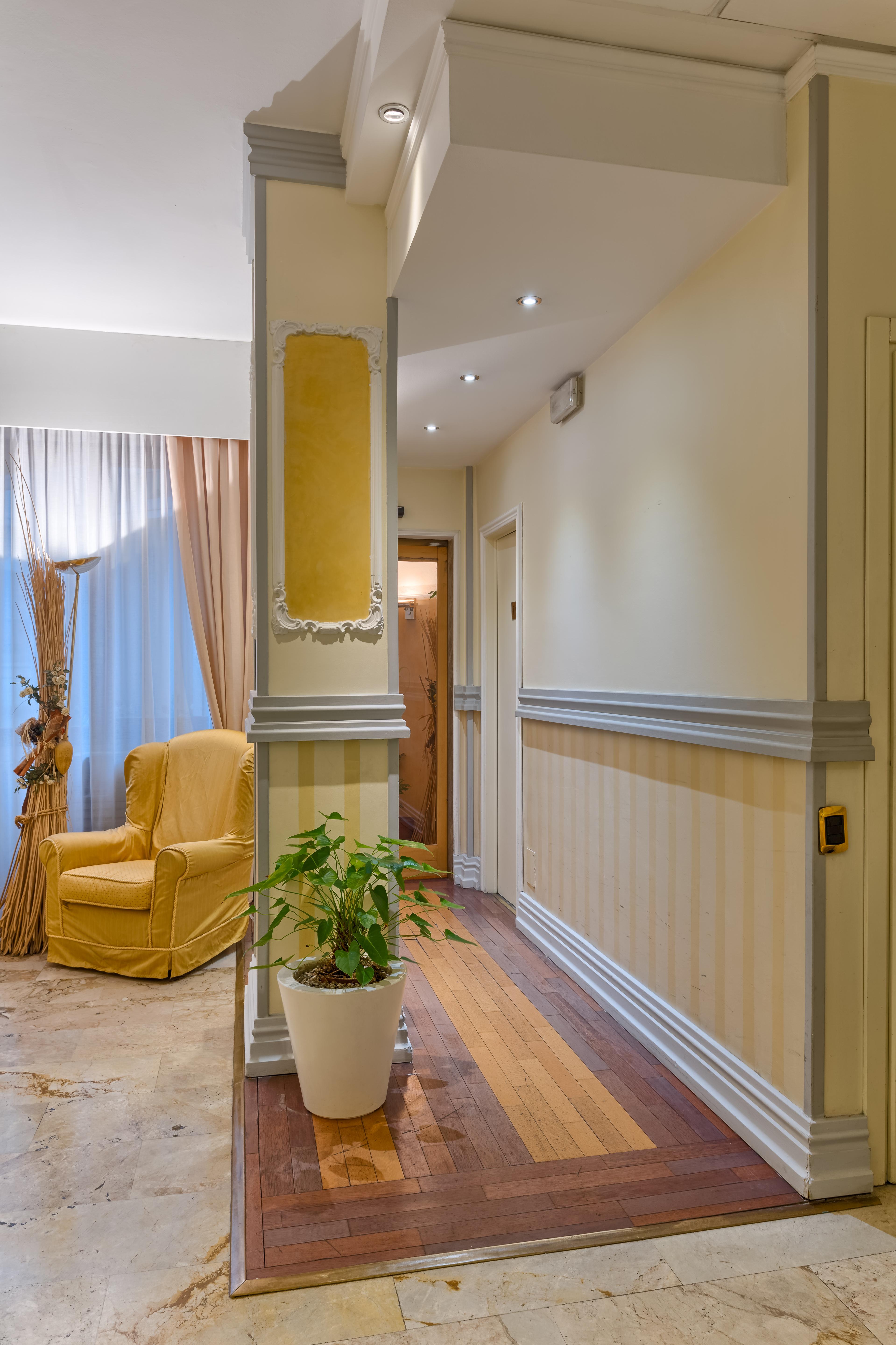 Agape Aa 4* Milano