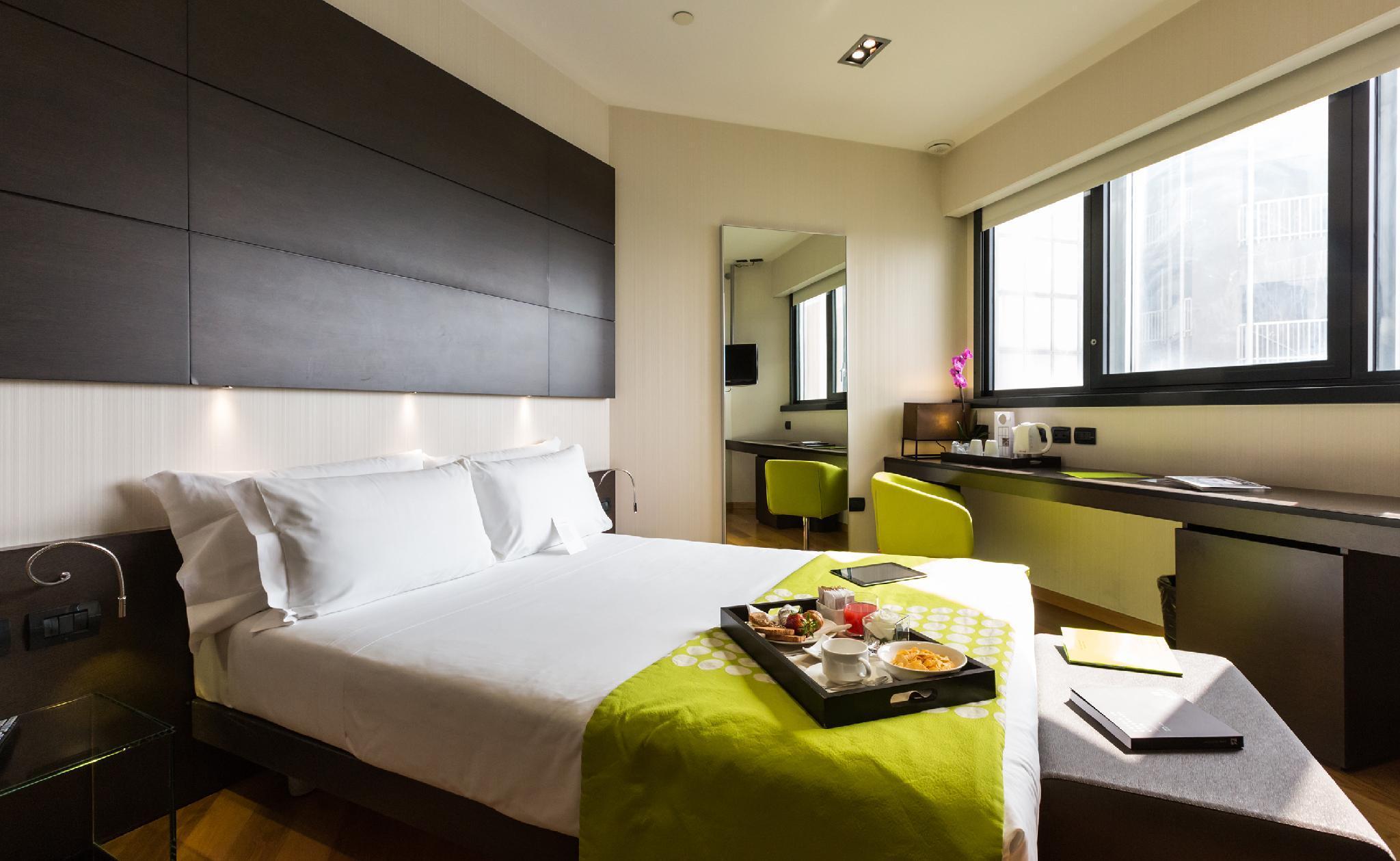 Western The Hub 4*