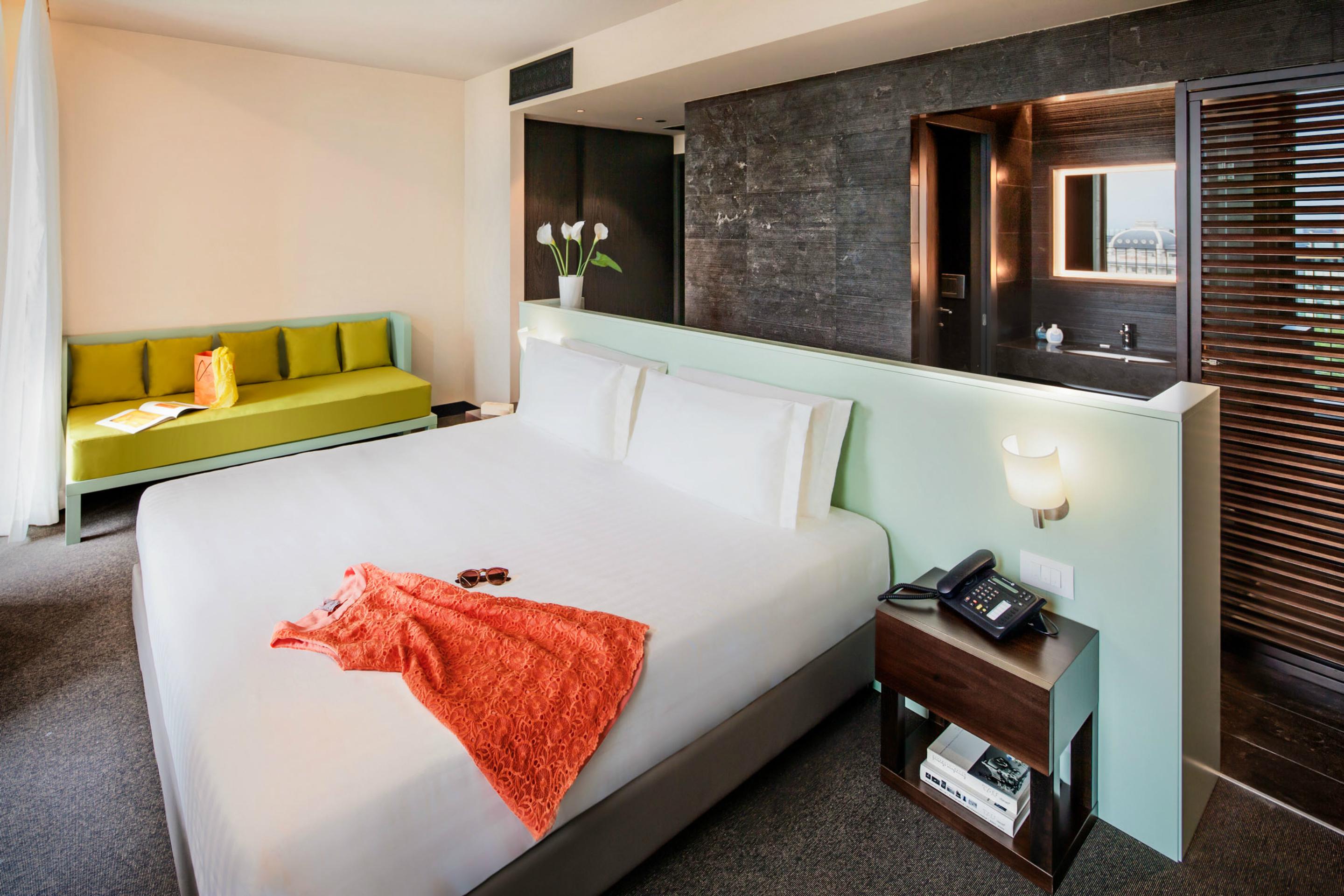 Glam Hotel