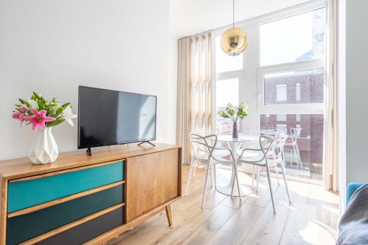 Sunlit 1 Bedroom Via Pirelli * Milano