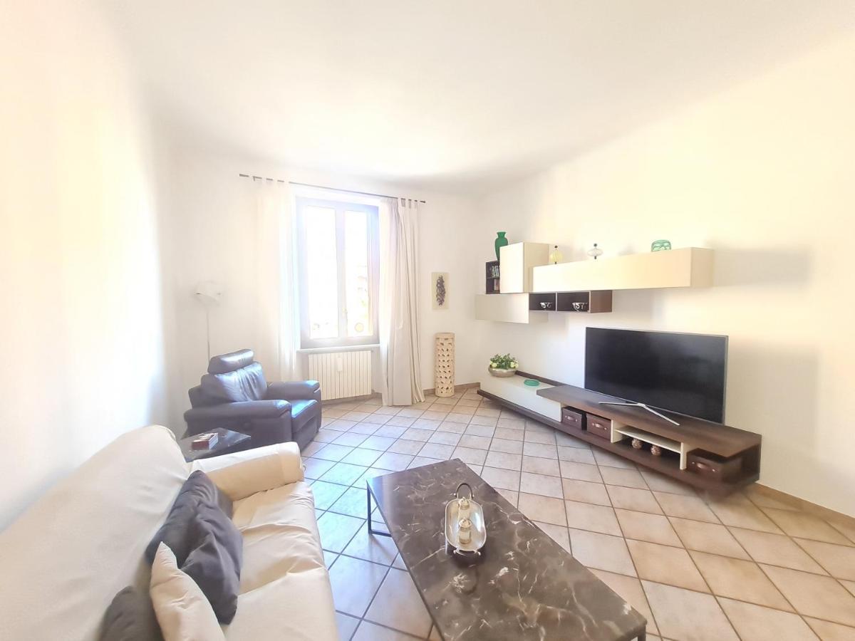 Niguarda - Palanzone Cozy 2broom Apartamento