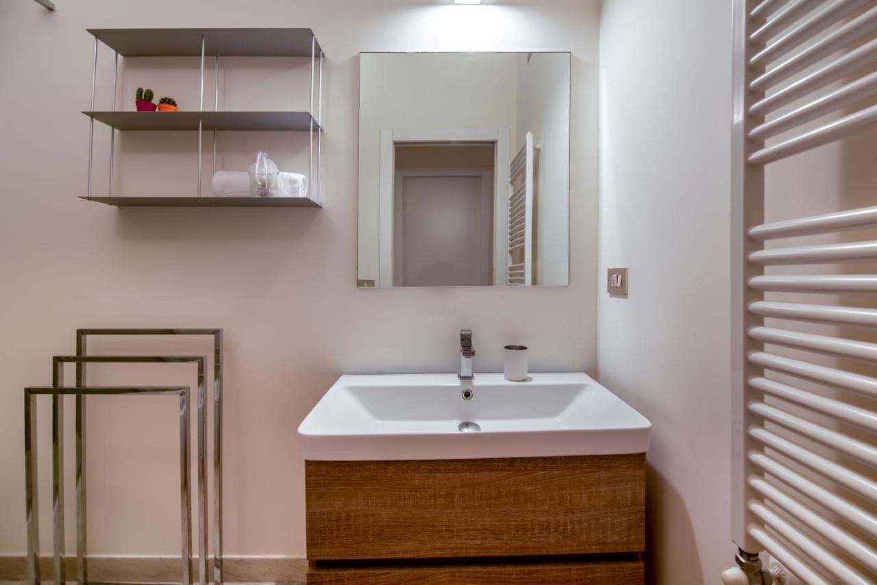 Easylife - Luminoso Bilocale In Zona Garibaldi Apartamento Milão