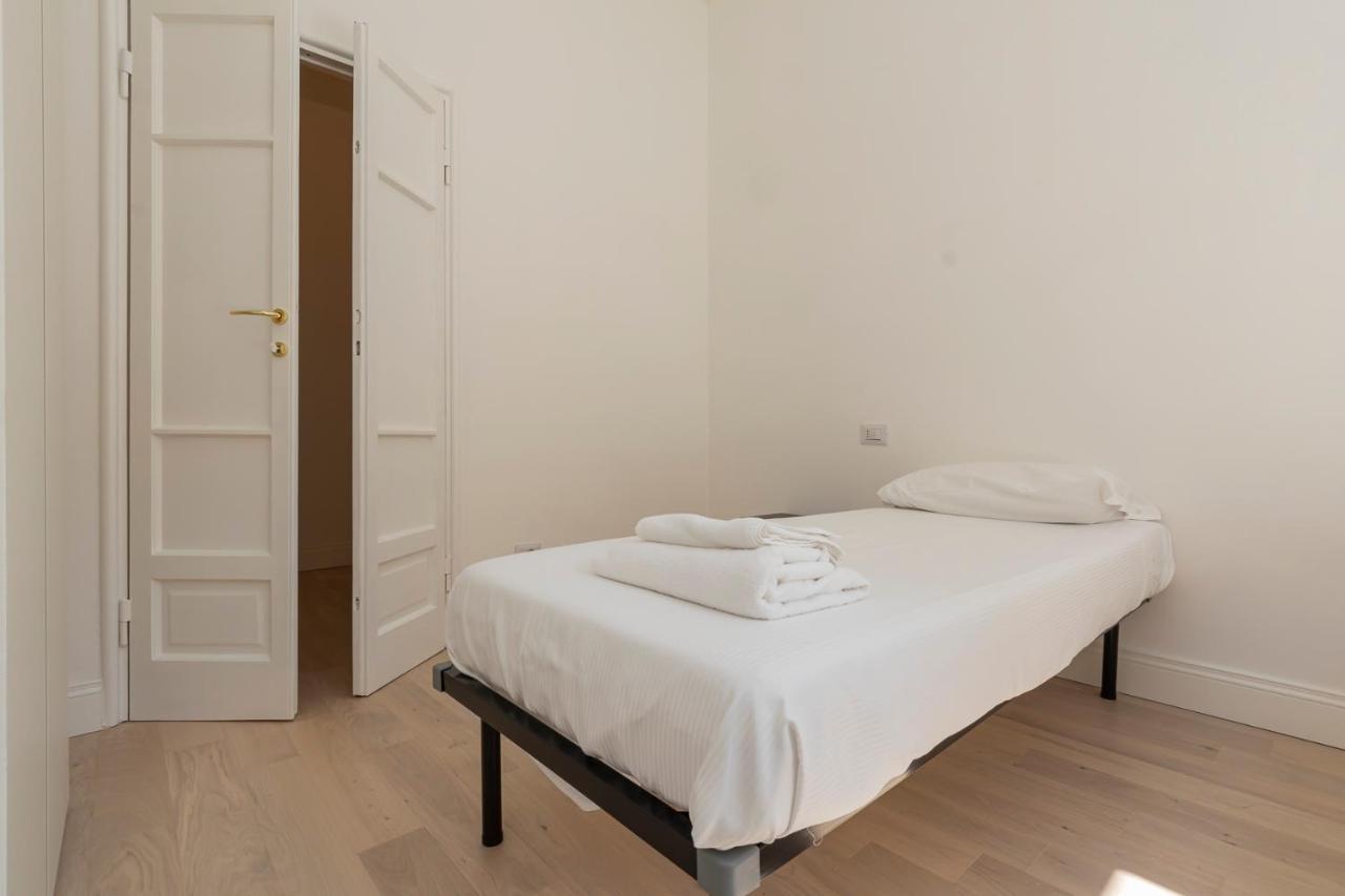 Apartment Luxury Near Porta Romana Tertulliano 37 Milan