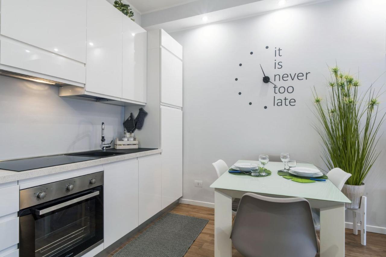 Apartment Easylife: Modern Trilocale In Gioia-porta Nuova Milan