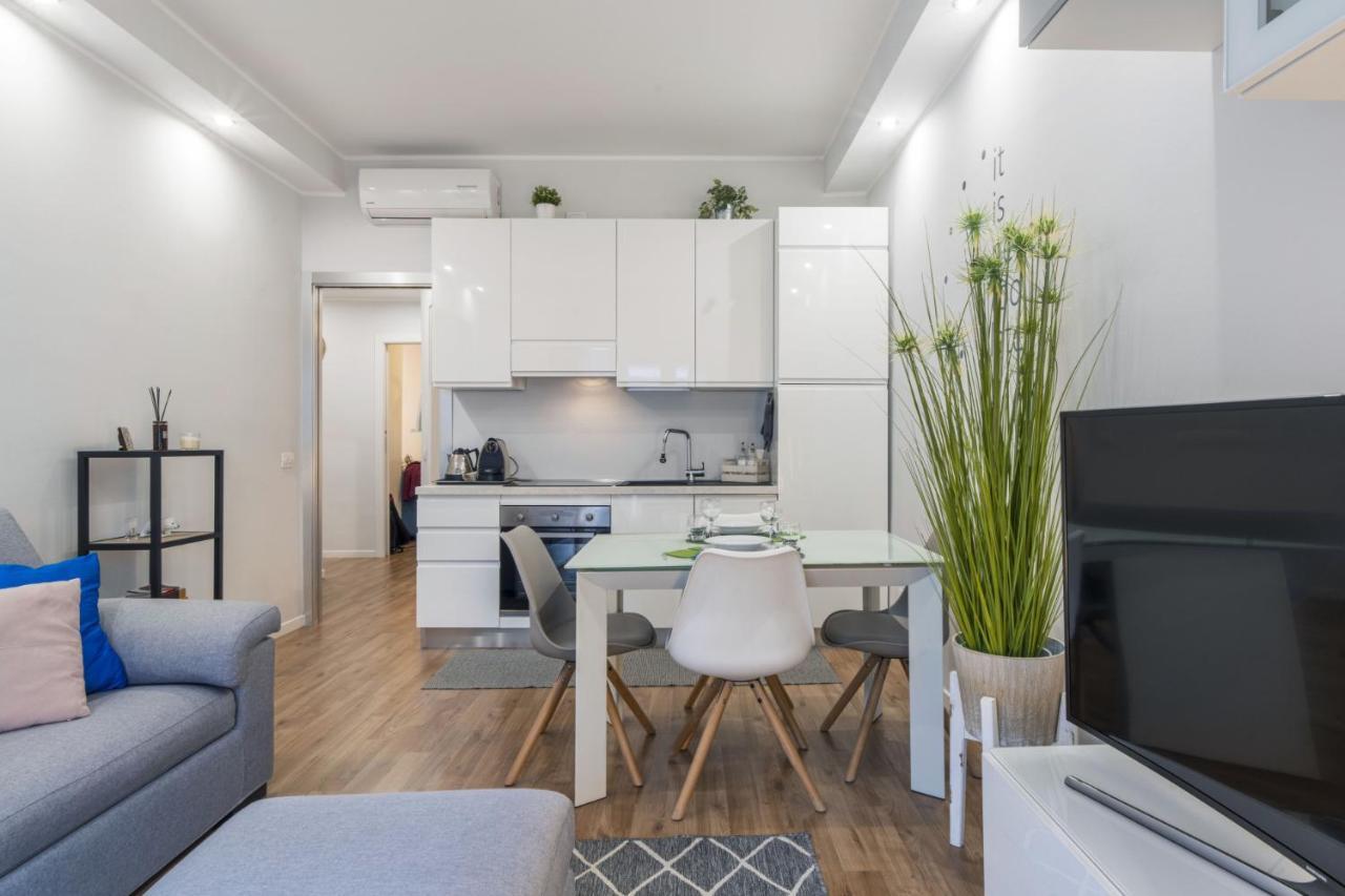 Easylife: Modern Trilocale In Gioia-porta Nuova Apartment