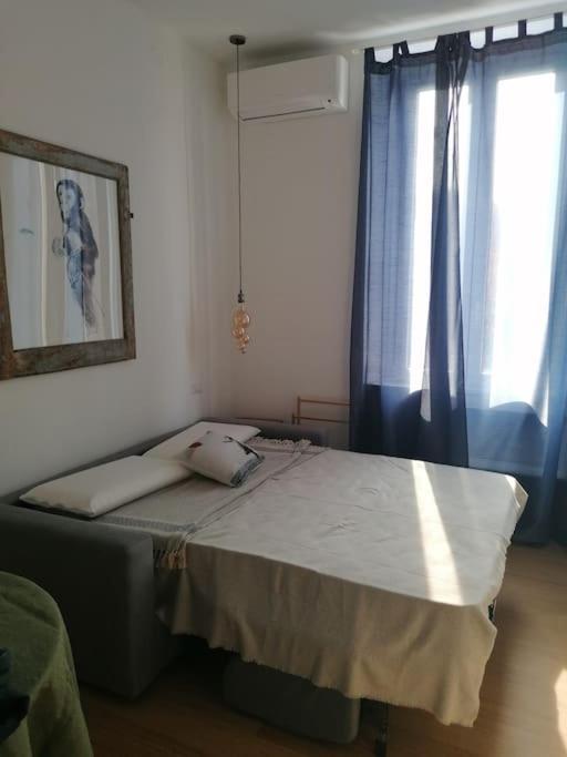 New Cozy 7 Metro Stops To Duomo! Apartamento