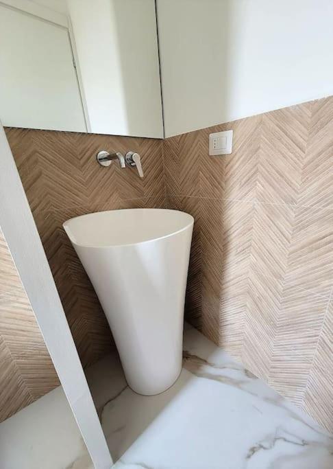 Apartamento New Cozy 7 Metro Stops To Duomo! *