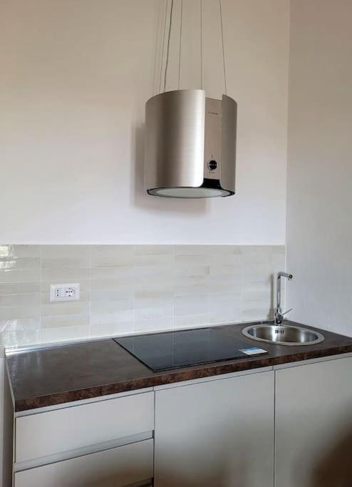 New Cozy 7 Metro Stops To Duomo! Apartamento