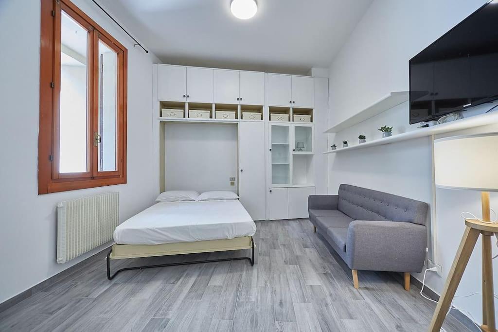 Apartment Flat Number 11 Milan