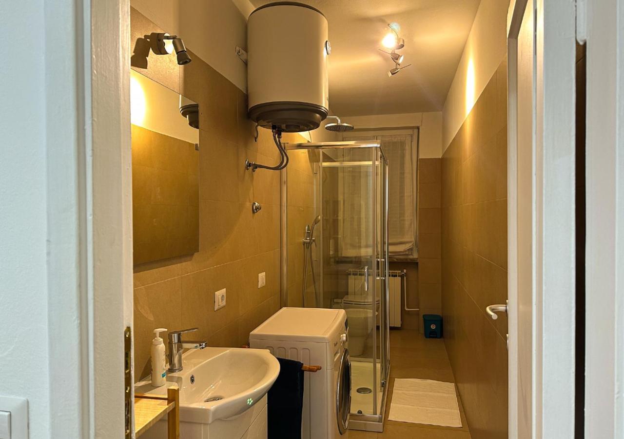 Apartment Modern Cenisio - Self Check-in & Parking Milan