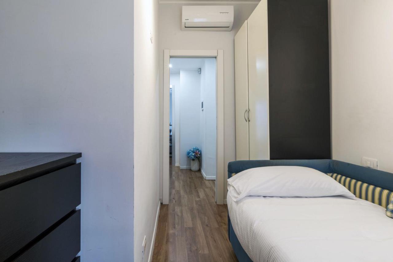 Apartment Easylife: Modern Trilocale In Gioia-porta Nuova Milan