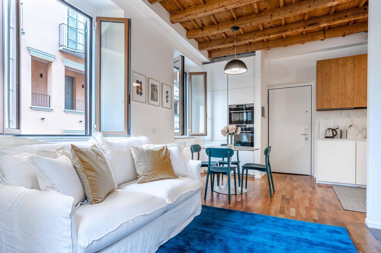 Apartment Joivy Spectacular Flat Near Duomo Milan