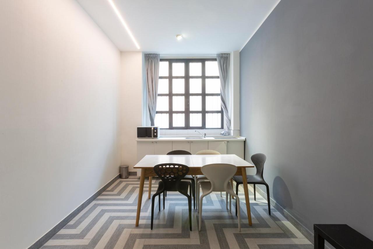 Armani House, Superior In Center Milan