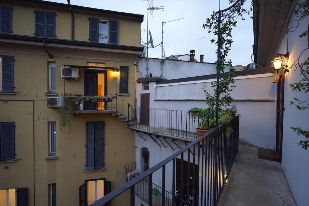 Cir 015146-cni-01484 Milan