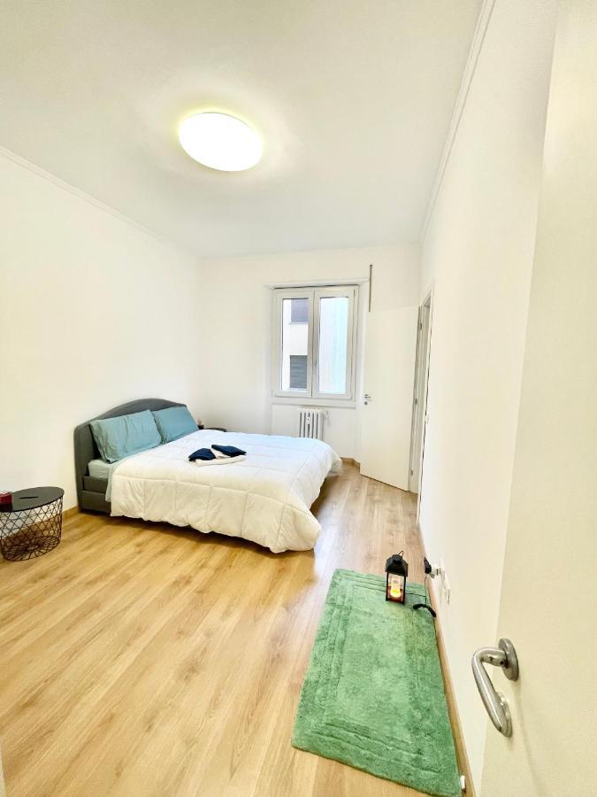 Camera Con Bagno Privato Interno - Zona Bocconi Affittacamere