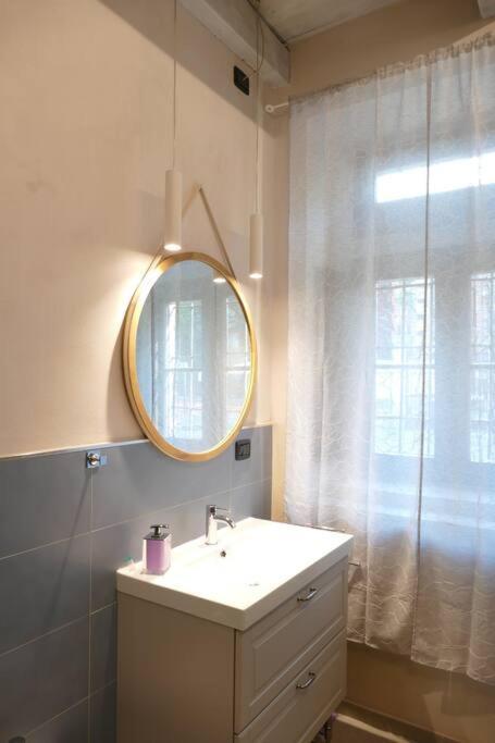 Naviglio Grande In Apartment *