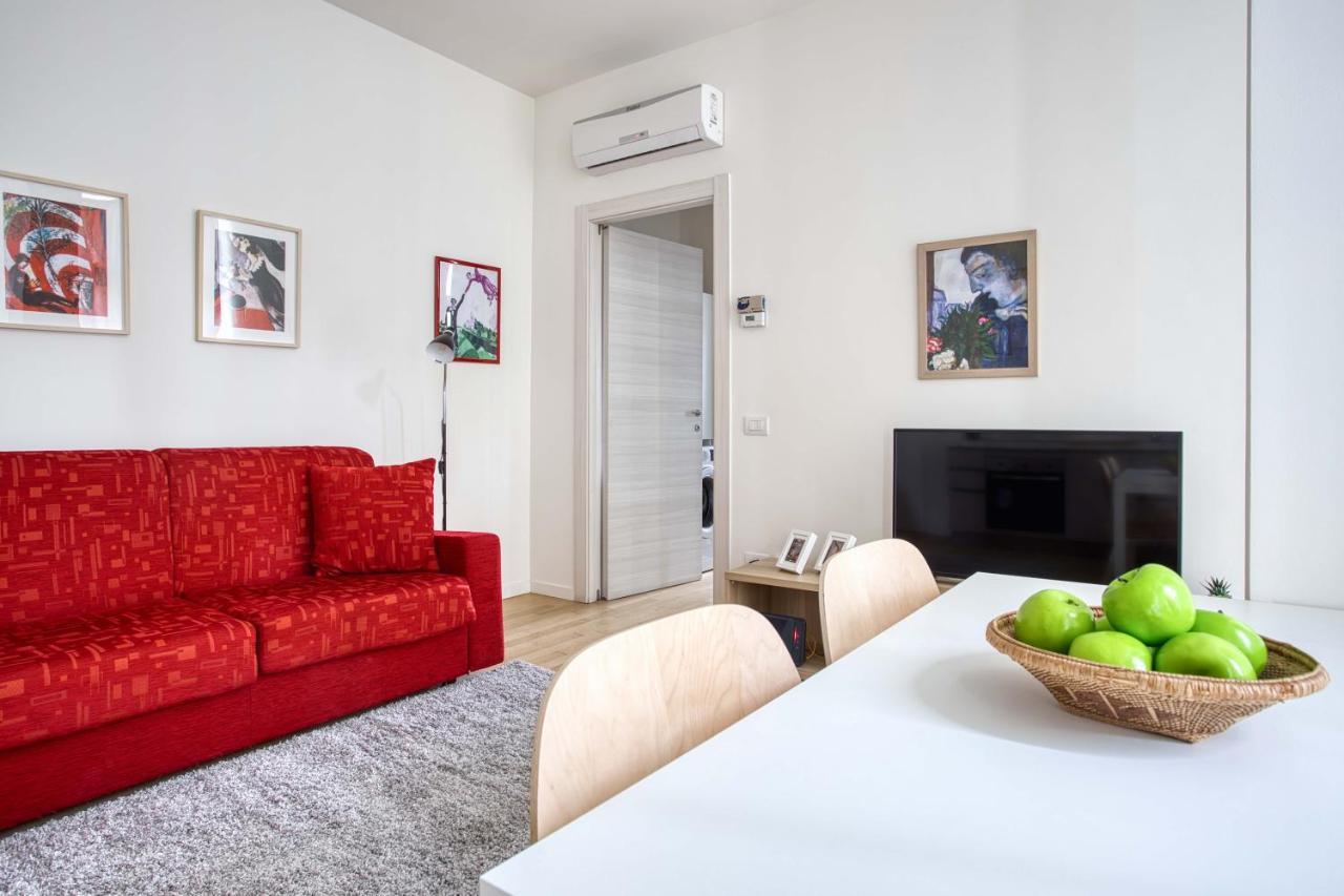 Apartamento Joivy Lovely Flat With Balcony Milão