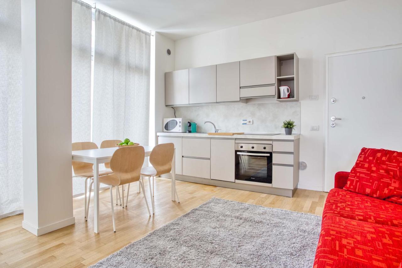 Apartamento Joivy Lovely Flat With Balcony Milão