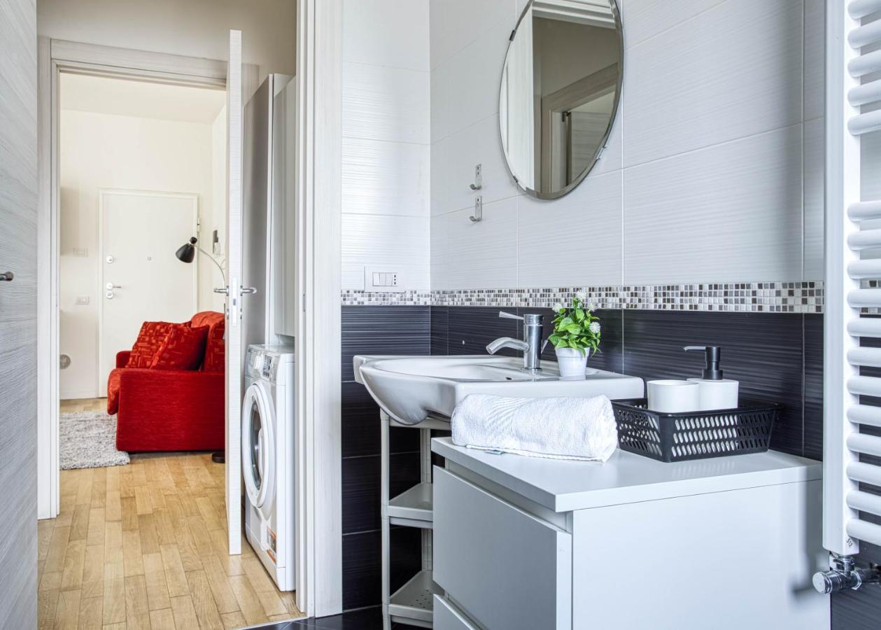 Apartamento Joivy Lovely Flat With Balcony Milão